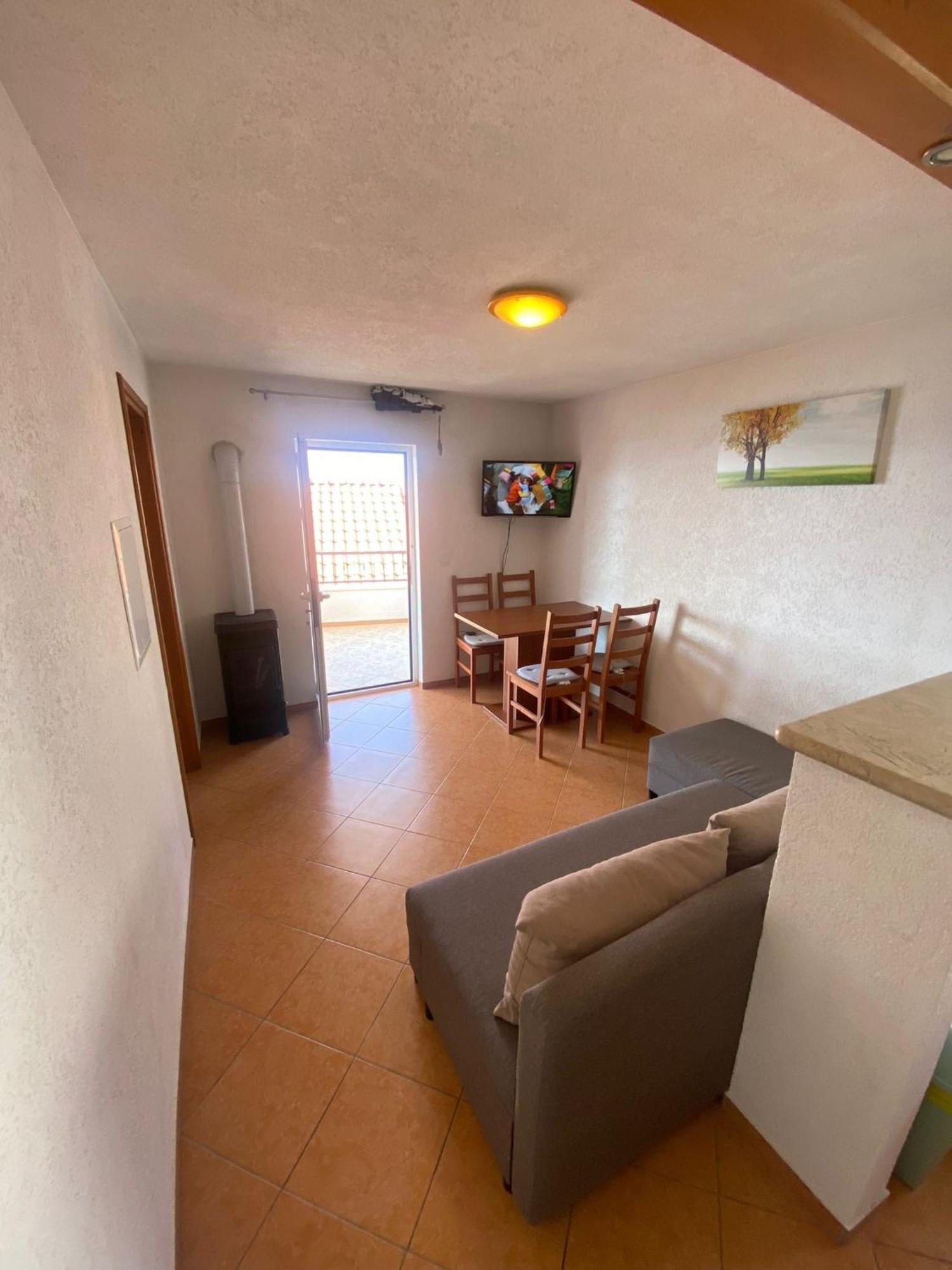 Seaside Secluded Apartments Cove Tvrdni Dolac, Hvar - 12655 Gdinj Bilik gambar